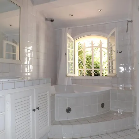 Pampelonne-ramatuelle * سان تروبيه